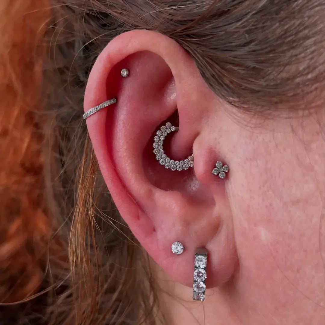 Piercing – ukázka práce Veroo Piercing, Frýdek-Místek