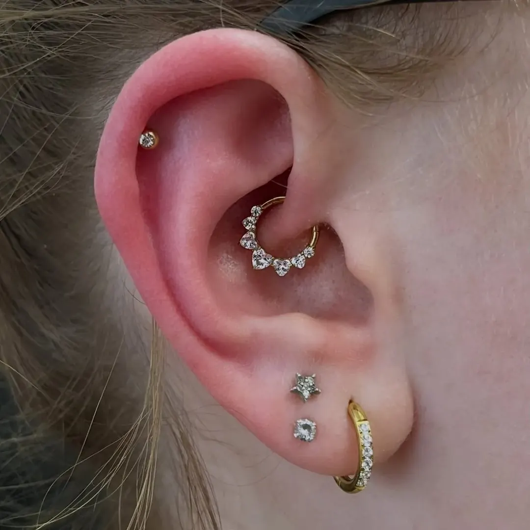 Piercing – ukázka práce Veroo Piercing, Frýdek-Místek