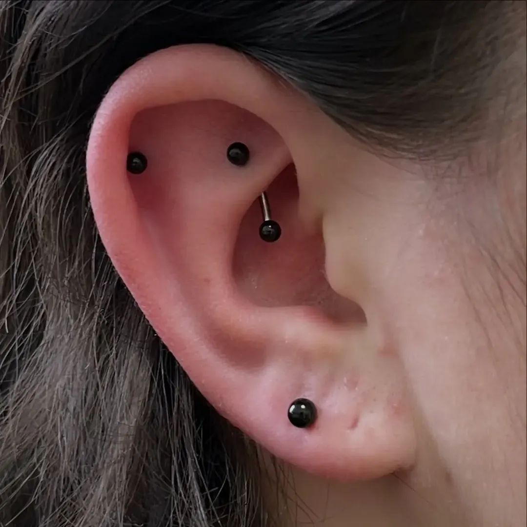 Piercing – ukázka práce Veroo Piercing, Frýdek-Místek