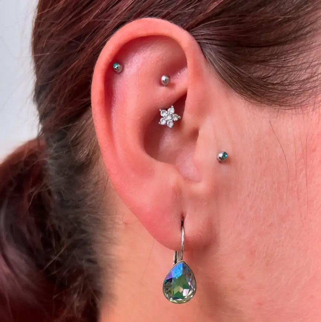 Piercing – ukázka práce Veroo Piercing, Frýdek-Místek