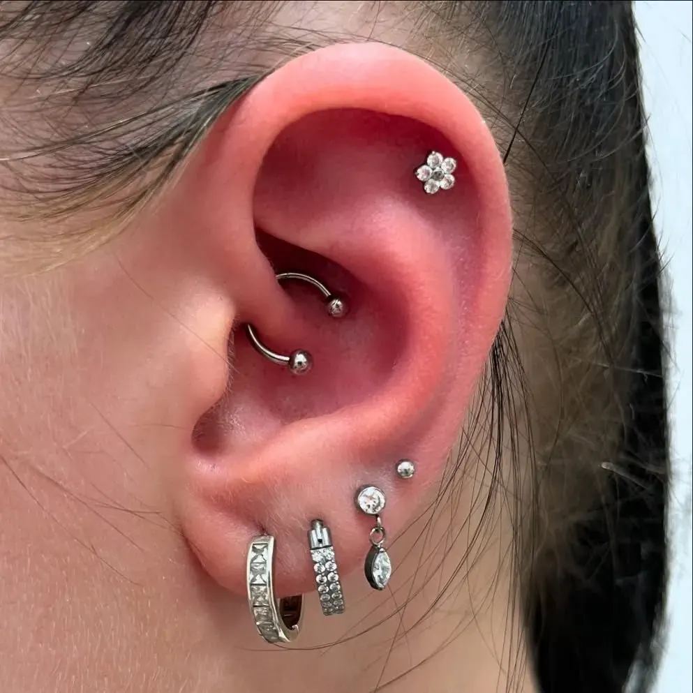Piercing – ukázka práce Veroo Piercing, Frýdek-Místek
