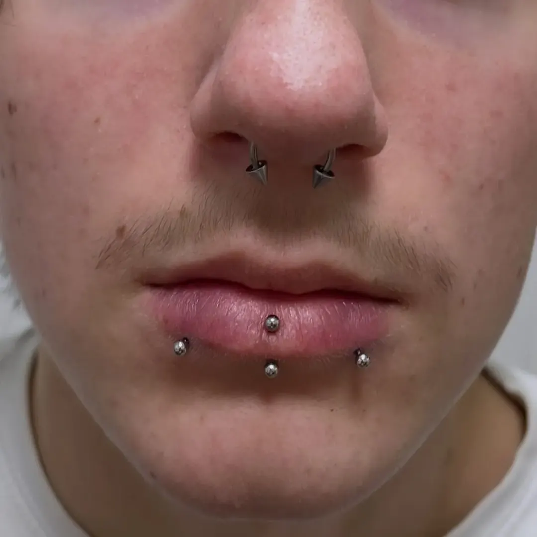 Piercing – ukázka práce Veroo Piercing, Frýdek-Místek