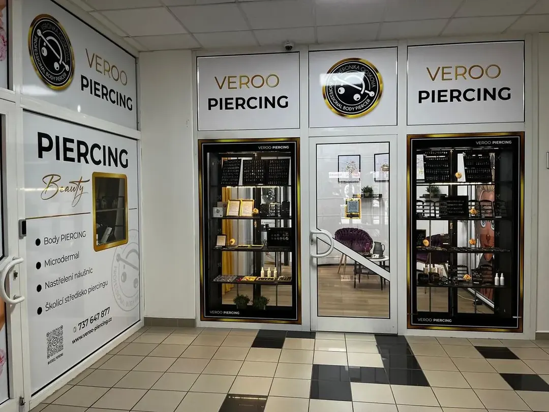 Vstup do studia Veroo Piercing ve Frýdku-Místku
